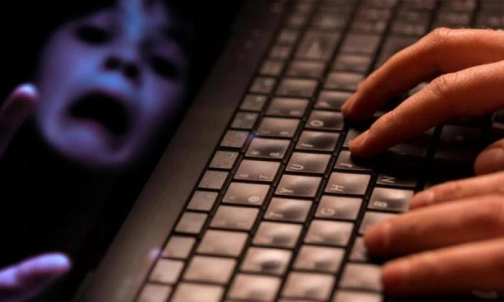 Ανήλικοι κατάφεραν να παγιδεύσουν με ψεύτικο προφίλ παιδόφιλο στην Λάρισα